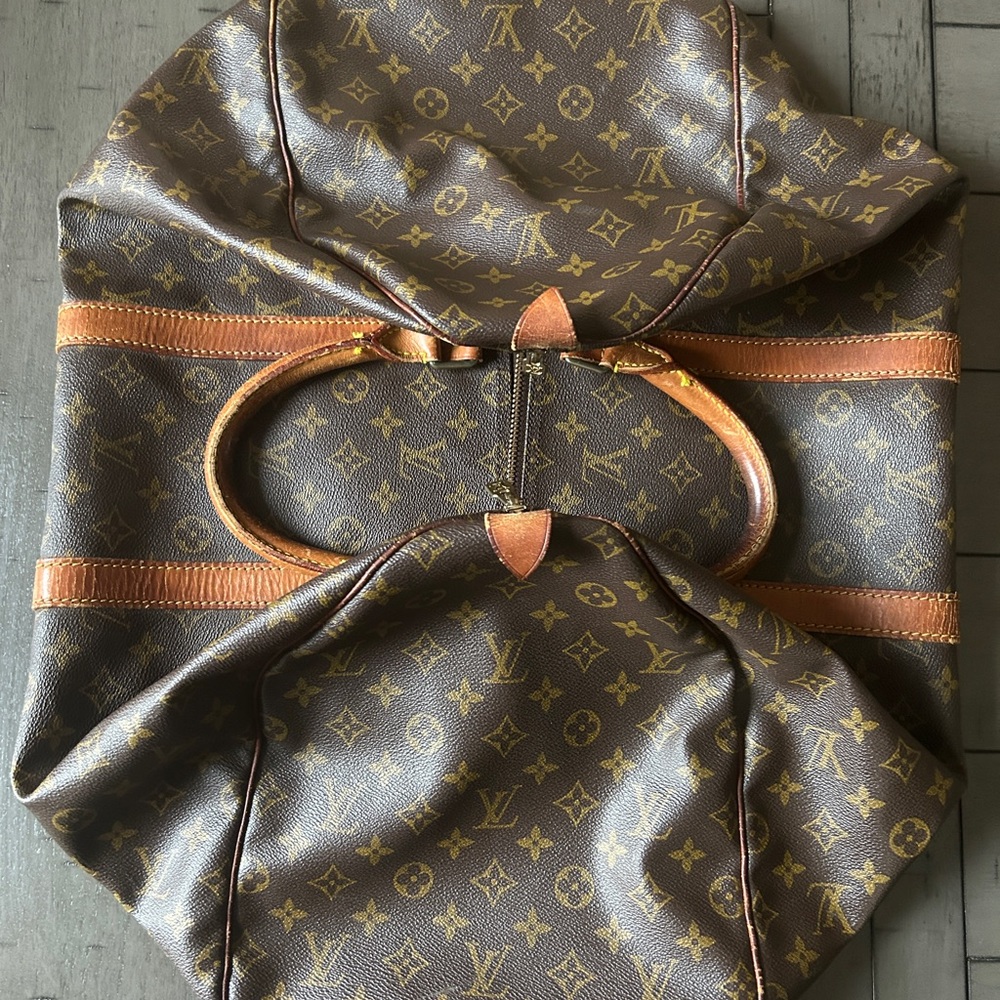 LOUIS VUITTON Bandouliere Keepall Travel Bag